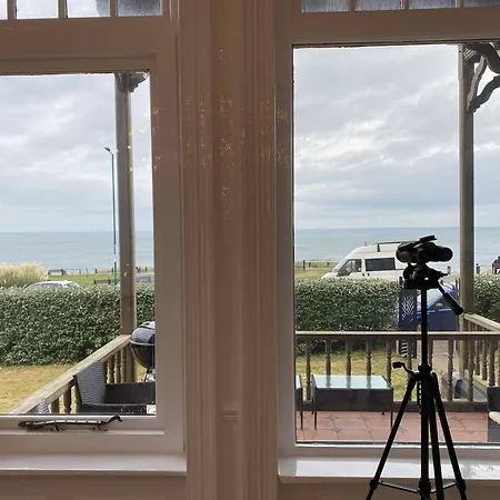 Sea Forever Oceanfront Perfectly Apartment *